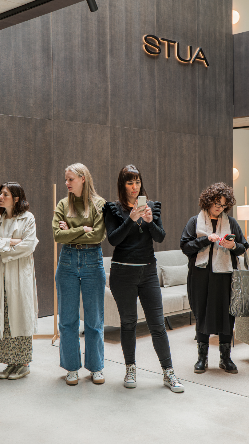 Estudio de Marta de la Rica durante el evento exclusivo del Club Premium IDE, interioristas y arquitectos aprendiendo de un referente del diseño de interiores