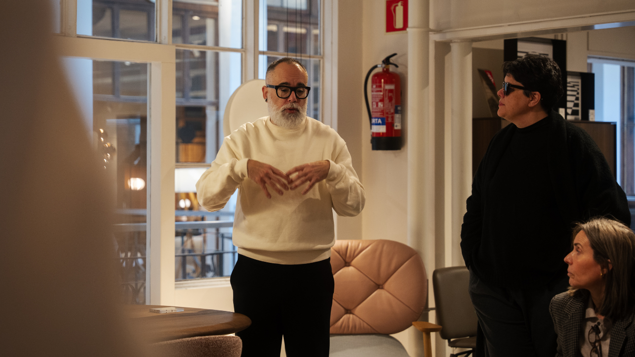 Estudio de Marta de la Rica durante el evento exclusivo del Club Premium IDE, interioristas y arquitectos aprendiendo de un referente del diseño de interiores